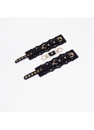 Черные кожаные наручники с узорами и золотистой фурнитурой - Crazy Handmade - купить с доставкой в Симферополе