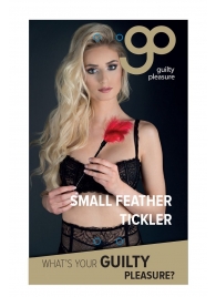 Пластиковая метелочка с красными пёрышками Small Feather Tickler - 32 см. - Blush Novelties - купить с доставкой в Симферополе