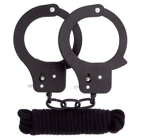 Чёрные наручники из листового металла в комплекте с веревкой BONDX METAL CUFFS LOVE ROPE SET - Dream Toys - купить с доставкой в Симферополе